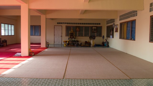 Pagrindinė patalpa, kurioje vyksta ceremonijos, mokymai, čantos, susitikimai